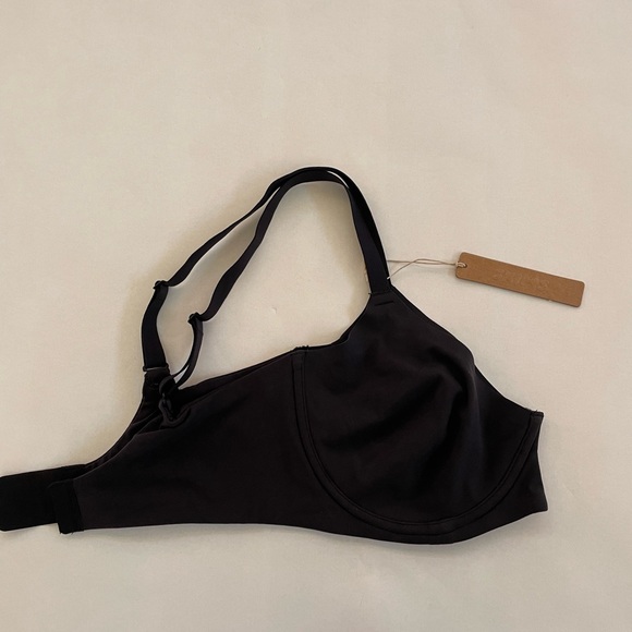 SKIMS Fits Everybody unlined Demi Bra - Picture 5 of 6